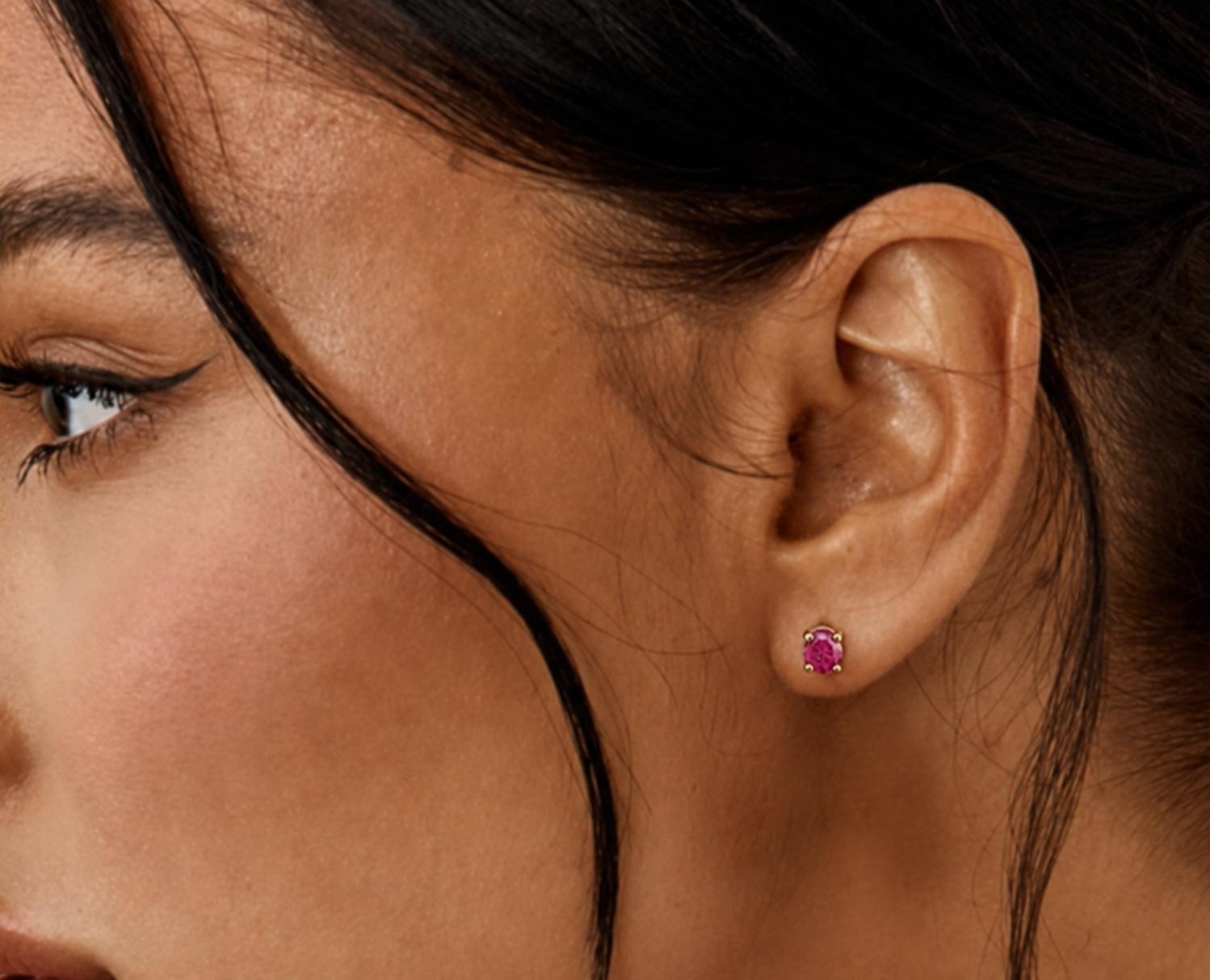 Aretes Topo con Rubí y Diamante, Oro 14K
