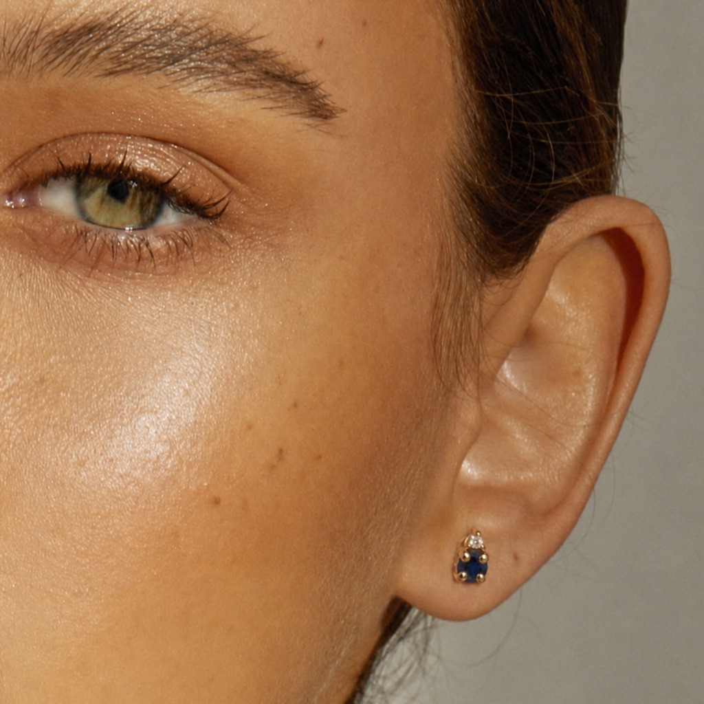 Aretes Topo con Zafiro y Diamante, Oro 14K