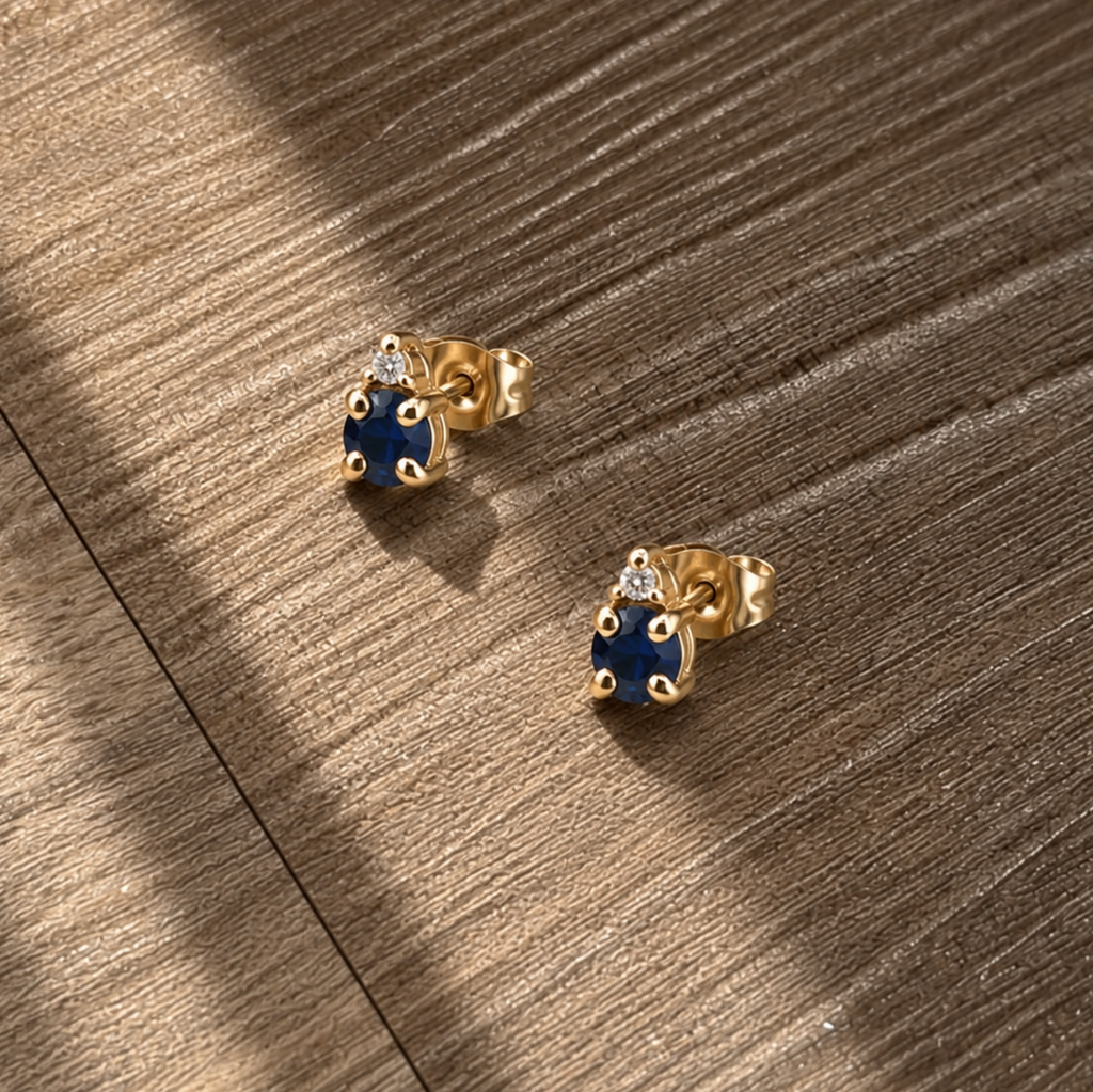 Aretes Topo con Zafiro y Diamante, Oro 14K