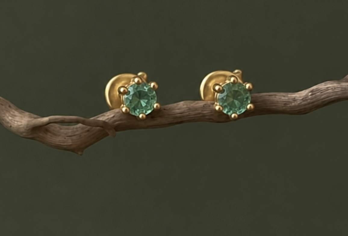 Aretes Topo con Esmeralda, Oro 14K