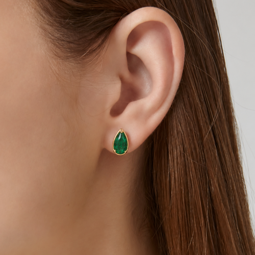 Aretes Topo con Esmeralda Natural Talla Pera, Oro Amarillo 14K